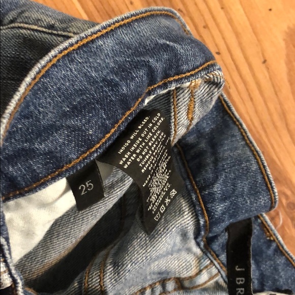 JBrand High Waisted Rolled Shorts in Ojai - Picture 3 of 4